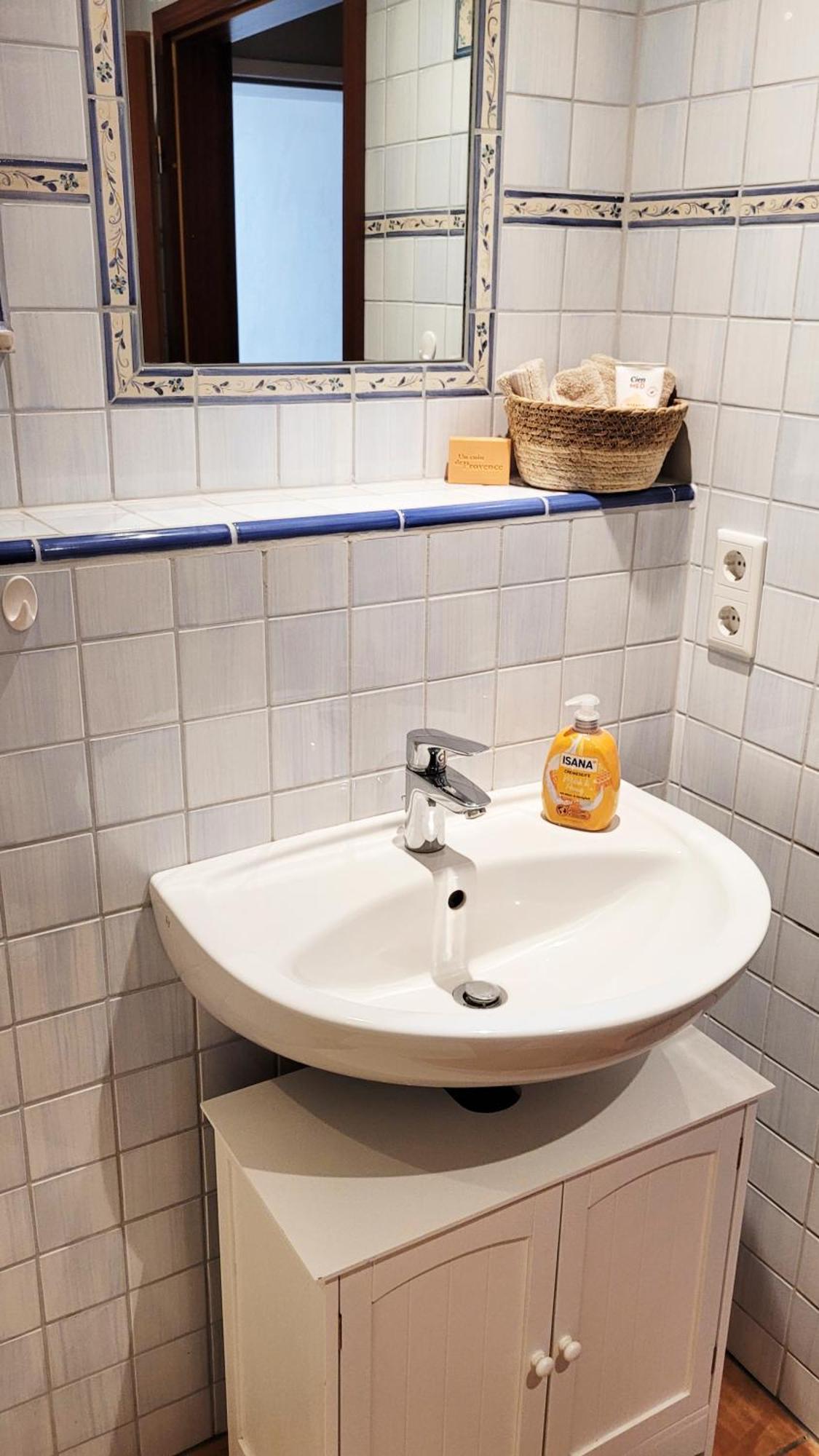 Modernes 1-Zimmer-Apartment Mit Galerie-Schlafkoje Im Skandinavischen Stil Ostenfeld  Exteriör bild