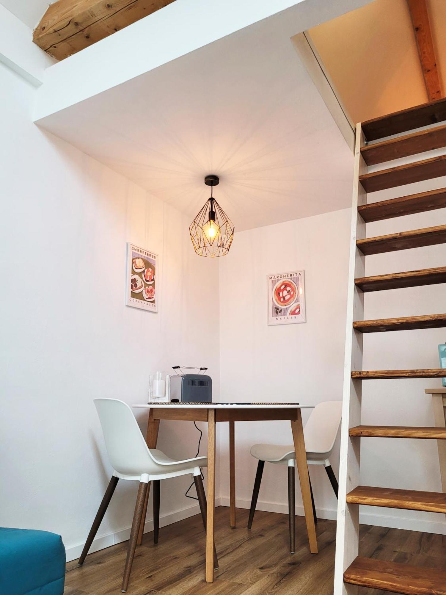 Modernes 1-Zimmer-Apartment Mit Galerie-Schlafkoje Im Skandinavischen Stil Ostenfeld  Exteriör bild