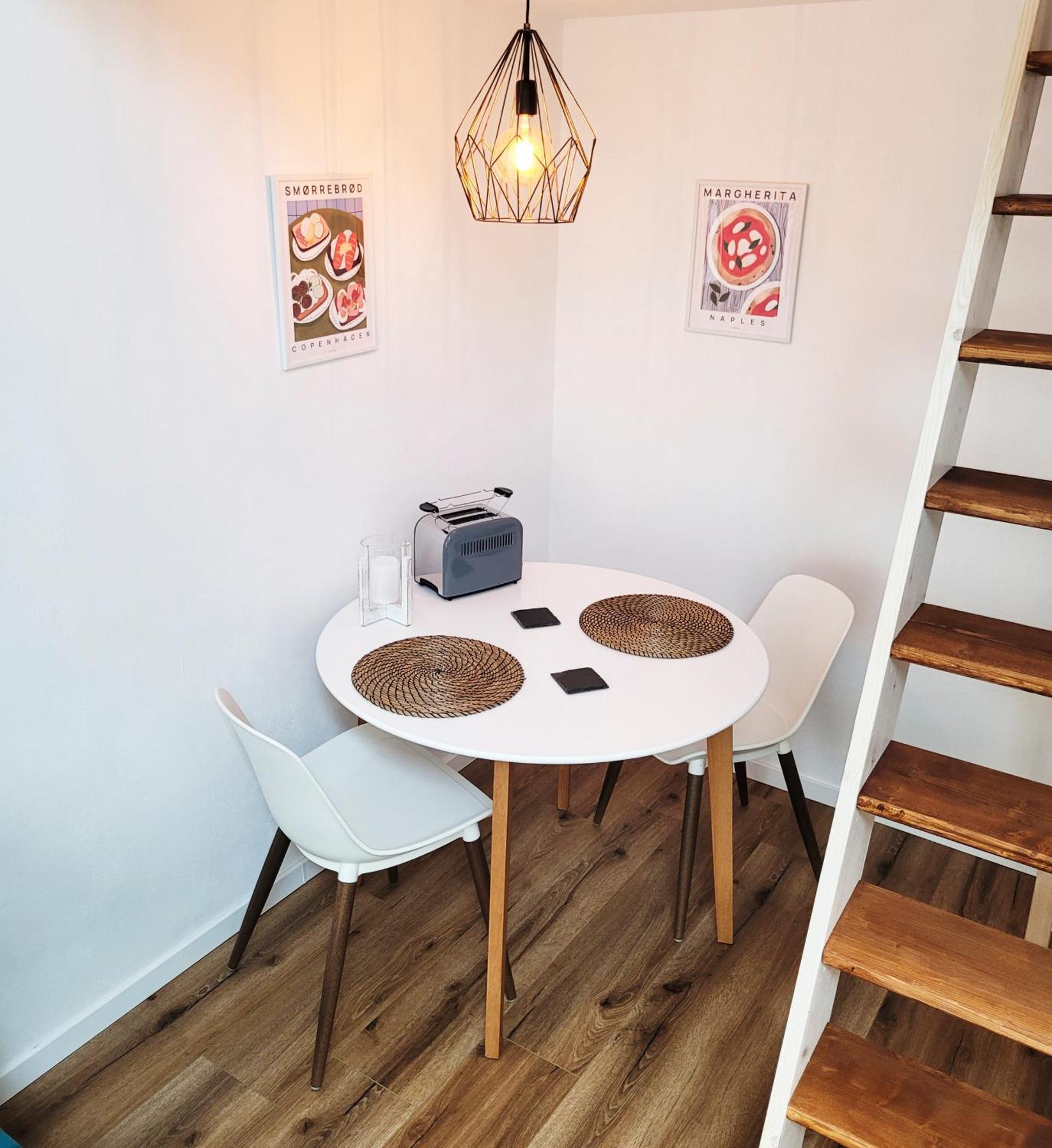 Modernes 1-Zimmer-Apartment Mit Galerie-Schlafkoje Im Skandinavischen Stil Ostenfeld  Exteriör bild